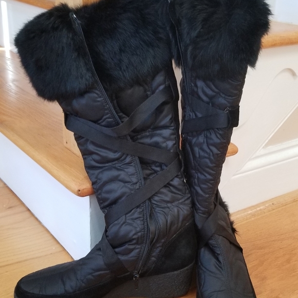 Coach Winter Boots - Picture 7 of 11